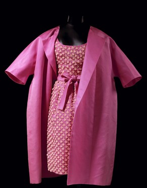 Hubert de Givenchy, Cocktail dress, silk, sequens, glass beads, fall 1960 Kunstmuseum Den Haag Worn by Audrey Hepburn. Photo: Erik en Petra Hesmerg, Kunstmuseum Den Haag