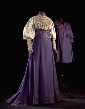 Liberty & Co, Walking costume, silk, wool, London / the Nederlands, ca. 1906/1907 Kunstmuseum Den Haag. Photo: Erik en Petra Hesmerg, Kunstmuseum Den Haag