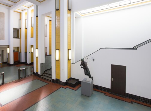 Central hall Kunstmuseum The Hague