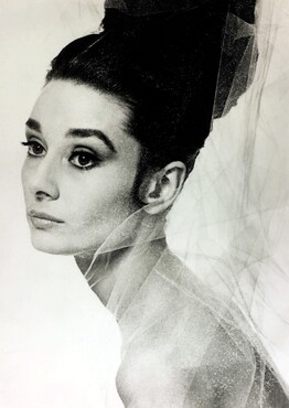 Audrey Hepburn als ‘gezicht’ voor de campagne rond parfum L’Interdit, 1958, Foto: courtesy Hubert de Givenchy