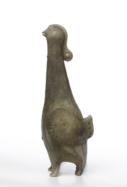 Hans de Jong, Plastiek van een hen, 1979, 28 x 8 cm,  Gemeentemuseum Den Haag