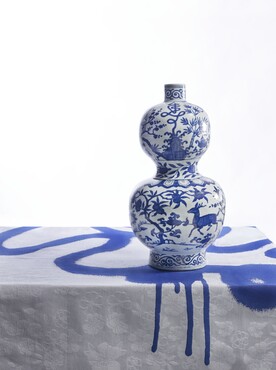 Fles met het karakter Shou voor lang leven, China, 1522-1566, porselein (collectie Gemeentemuseum Den Haag)