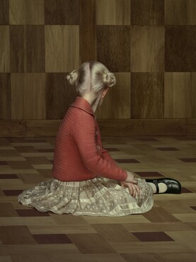 Erwin Olaf, Keyhole #6. 2012 © Erwin Olaf. Courtesy Flatland Gallery.