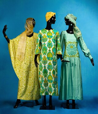Kaftans, c. 1969-1975: two in Thai silk by Jim Thompson; middle kaftan in printed cotton, Kunstmuseum Den Haag. Photo: Alice de Groot.