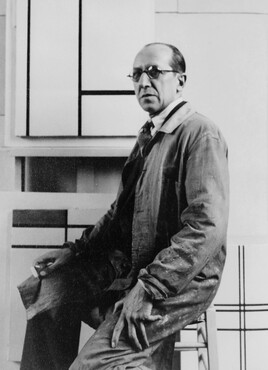 Albert Eugene Gallatin, Mondriaan in zijn atelier, Parijs, juni 1934. Collectie RKD – Nederlands Instituut voor Kunstgeschiedenis