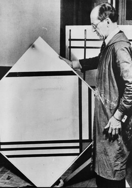 Fritz, Glarner, Piet Mondriaan in zijn atelier, 353 East 56th street, New York, 1943. Collectie RKD – Nederlands Instituut voor Kunstgeschiedenis